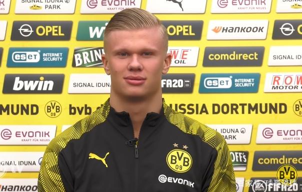 缝合二十余 缝合二十余