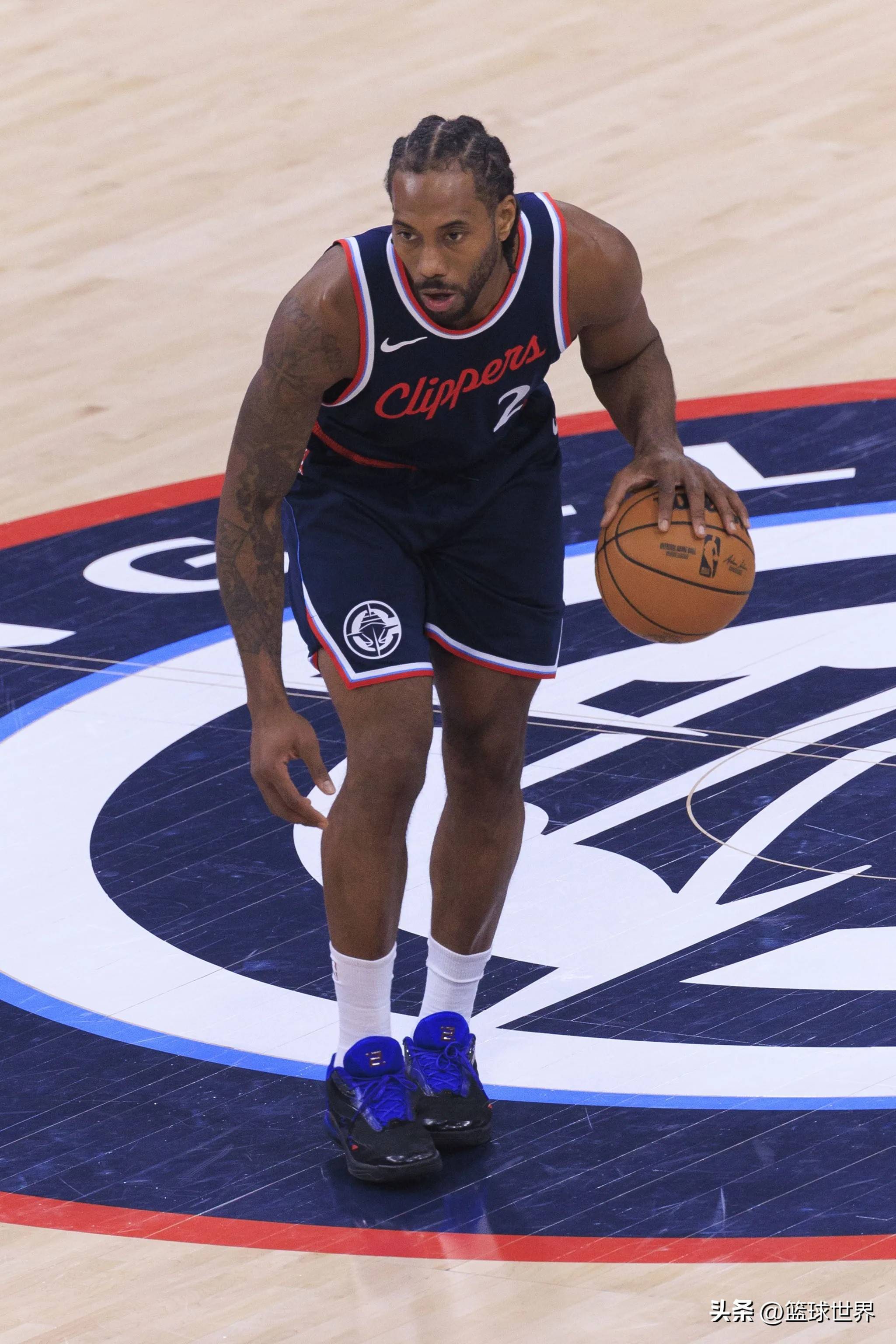 现代篮球的 现代篮球的